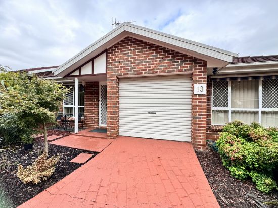 13/7 Hamilton Place, Bomaderry, NSW 2541