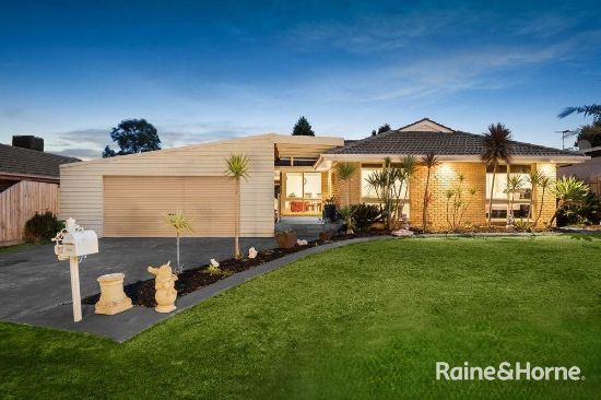13 Courtney Square, Wantirna, Vic 3152