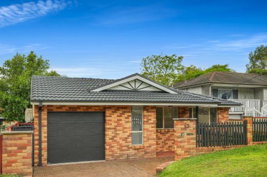 13 Priestly Parade, Point Clare, NSW 2250