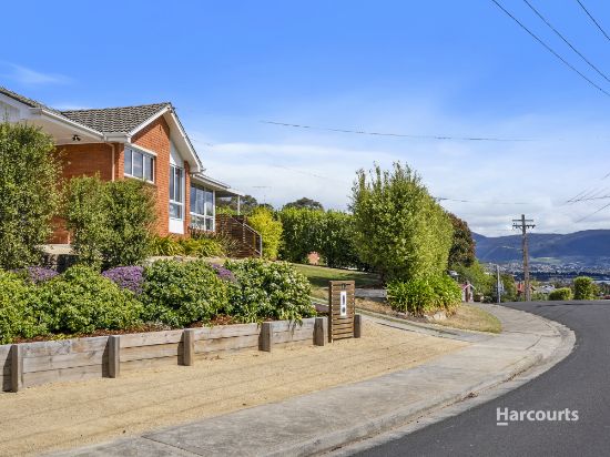 13 St Helens Street, Lindisfarne, Tas 7015