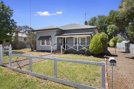 13 Thompson Street, Dunolly, Vic 3472