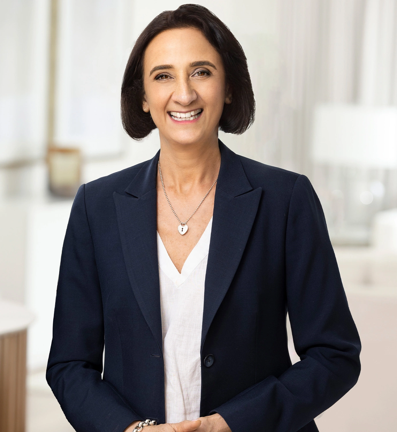 Fiona Thomas - Real Estate Agent