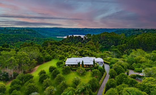 14 Balmoral Road, Montville, Qld 4560
