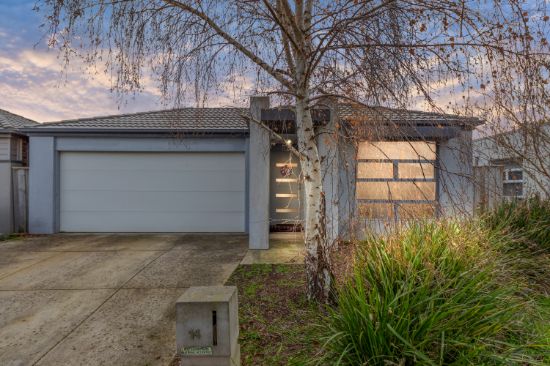 14 Marquis Court, Pakenham, Vic 3810