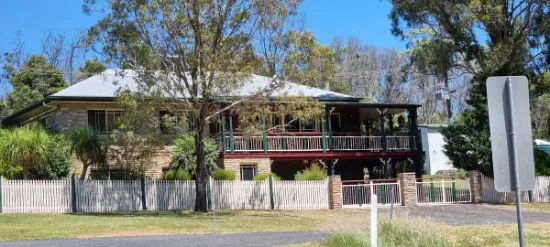 14 Railway Terrace, Crows Nest, QLD, 4355