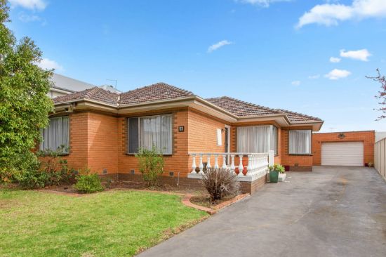 14 Sovereign Way, Avondale Heights, Vic 3034