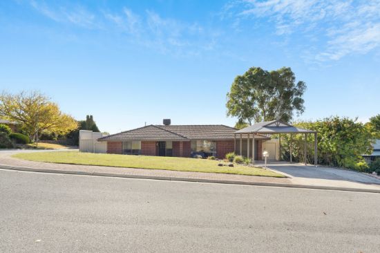 14 Stirling Avenue, Aberfoyle Park, SA 5159