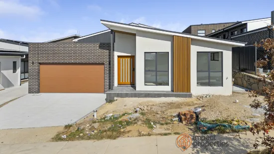 Brand New Luxurious Home to Enjoy Living !