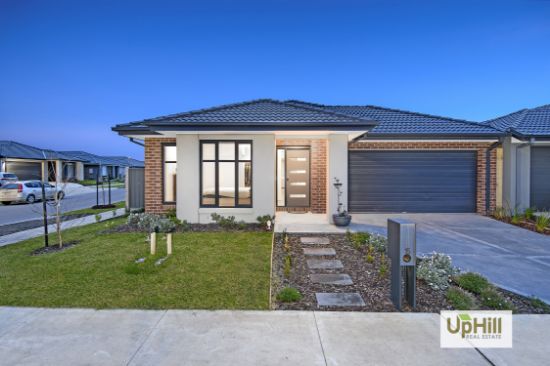 15  Carnelian Circuit, Clyde North, Vic 3978