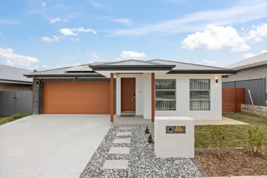 15 Chris Walton Way, Strathnairn, ACT, 2615