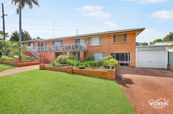 15 Clearview Street, Rockville, Qld 4350