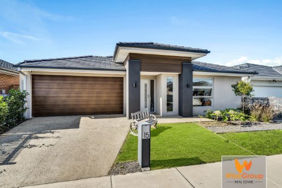 15 Lensing Street, Clyde North, Vic 3978