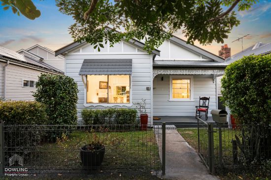 15 Murray Square, Mayfield, NSW 2304