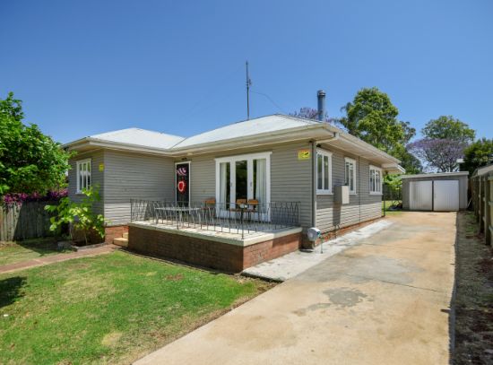 15 Somme Street, North Toowoomba, Qld 4350