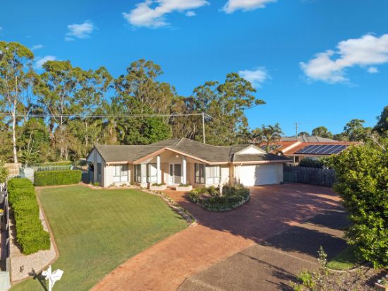 15 Whimbrel Grove, Eli Waters, Qld 4655