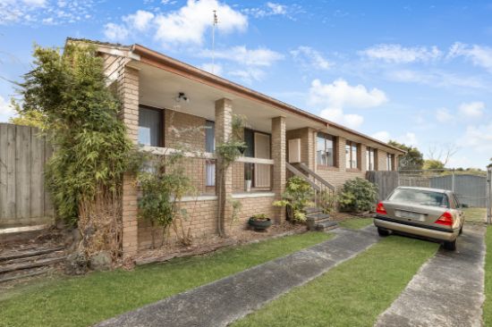 15 William Perry Close, Endeavour Hills, Vic 3802