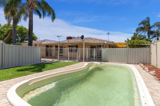 157 Forest Lakes Drive, Thornlie, WA 6108