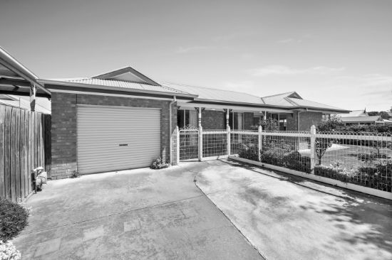 15B Greenaway Court, Sale, Vic 3850