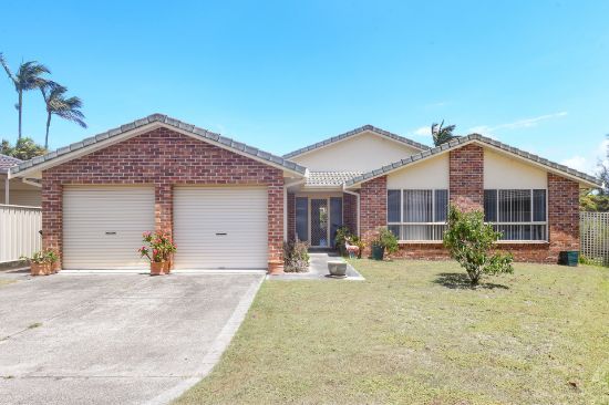 16 Constable Place, Tuncurry, NSW 2428