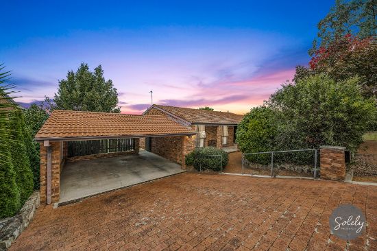 16 Cuthbertson Crescent, Oxley, ACT 2903