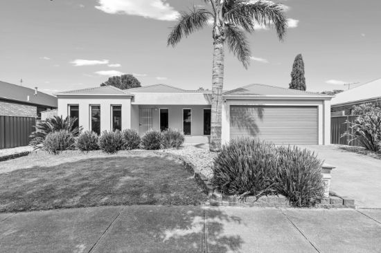 16 Dryden Place, Sale, Vic 3850