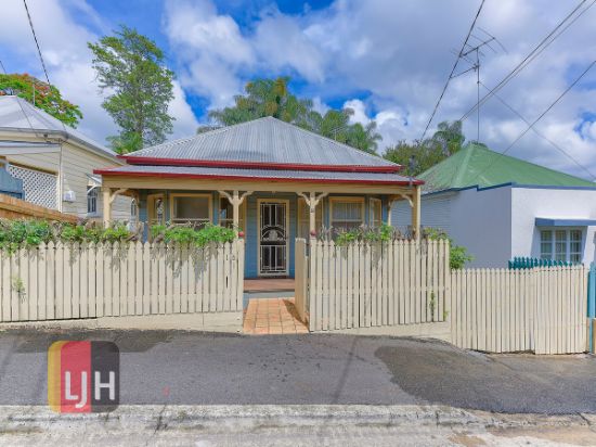 16 Federal Street, Red Hill, Qld 4059