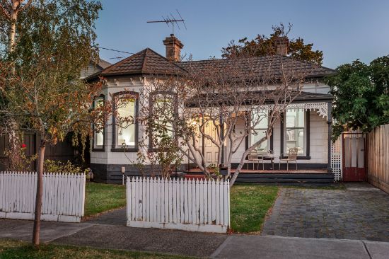 16 Invermay Grove, Hawthorn East, Vic 3123