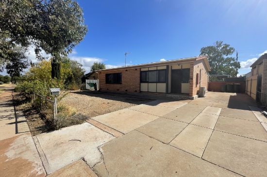 16 McLennan Avenue, Whyalla Norrie, SA 5608