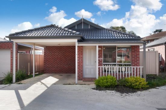 16 Tristan Drive, Sebastopol, Vic 3356