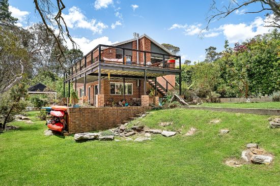 16 Waratah Road, Wentworth Falls, NSW 2782