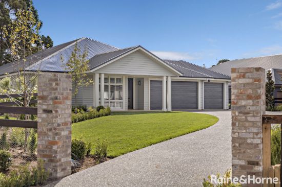 16 Wycliffe Place, Bowral, NSW 2576