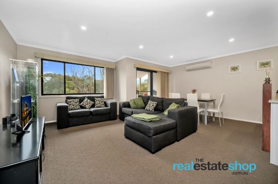 17/102 Athlon Drive, Greenway, ACT 2900