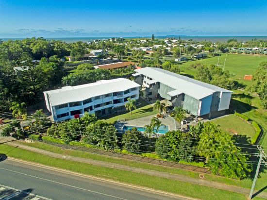 17/39-43 Scenic Highway, Cooee Bay, Qld 4703