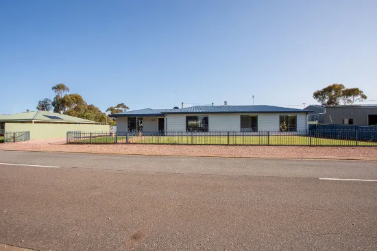 17 Benjamin Road, Poonindie, SA, 5607