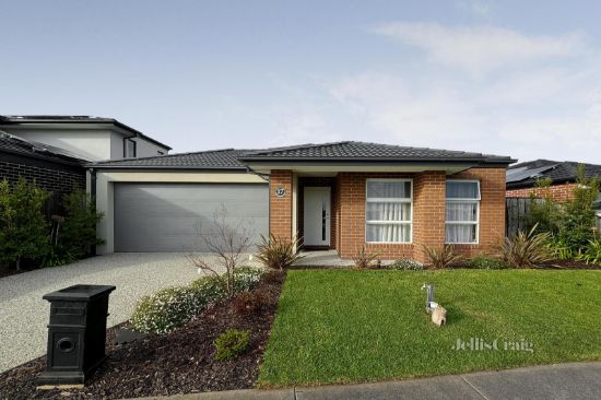 17 Borestane Drive, Doreen, Vic 3754