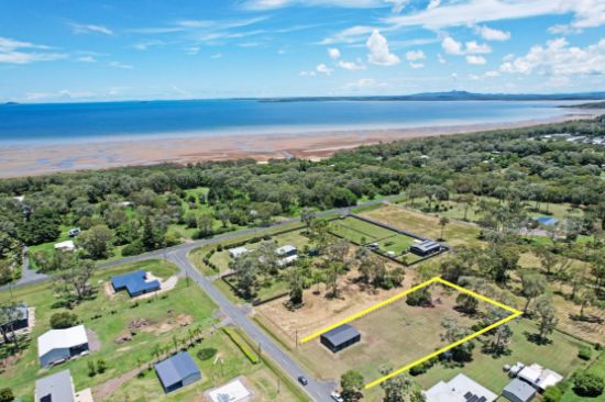 17 Coral Reef Court, Armstrong Beach, Qld 4737