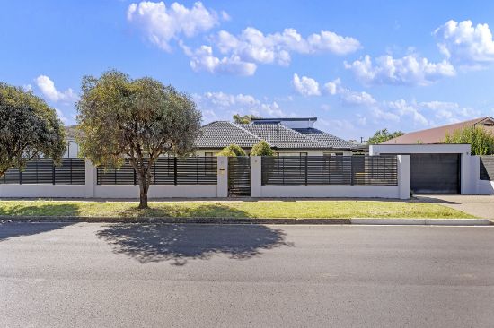 17 Drysdale Crescent, Campbelltown, SA 5074