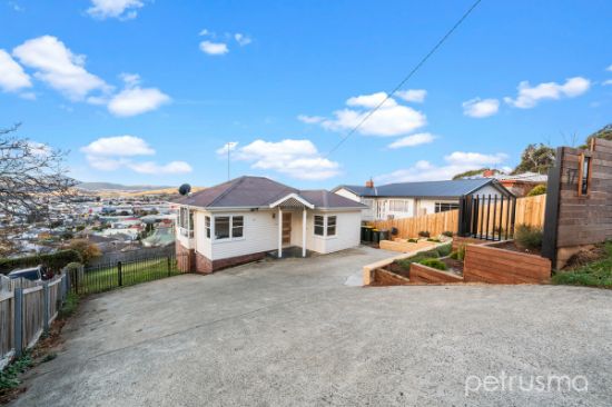 17 First Avenue, West Moonah, Tas 7009