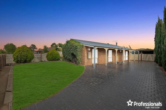 17 Stewart Crescent, Rockbank, Vic 3335