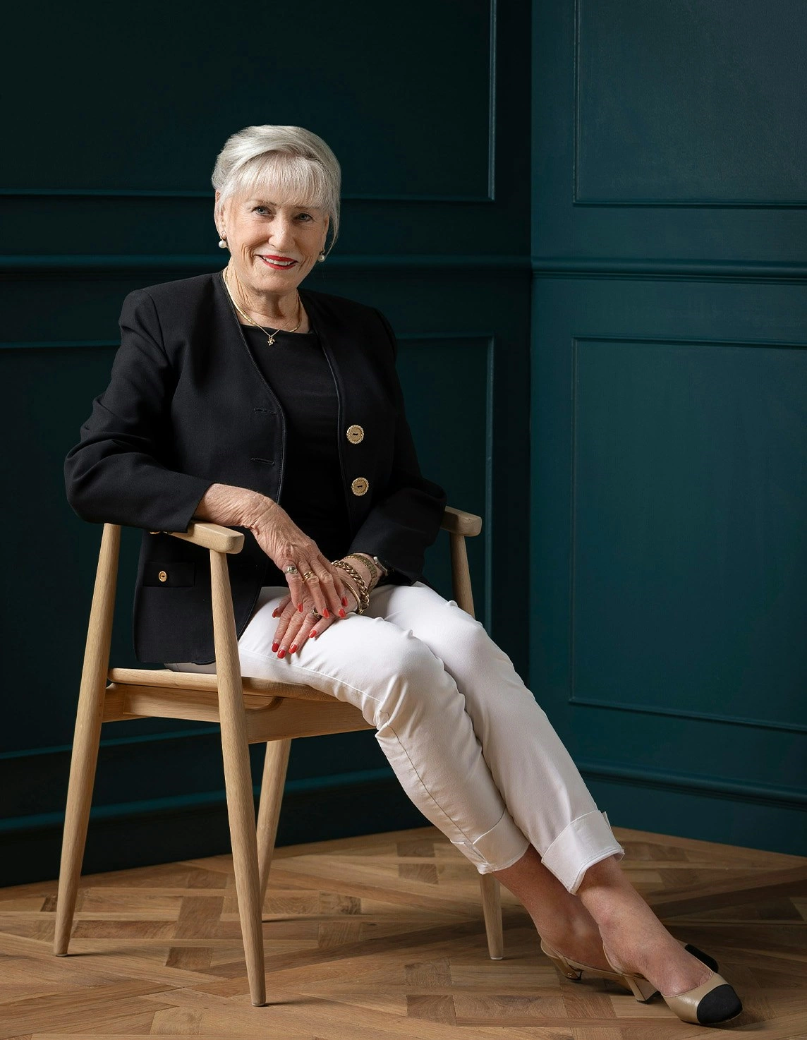 Rae Tomlinson - Real Estate Agent