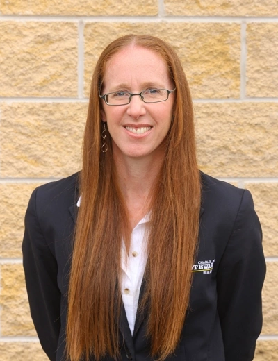 Kate Hutchins - Real Estate Agent