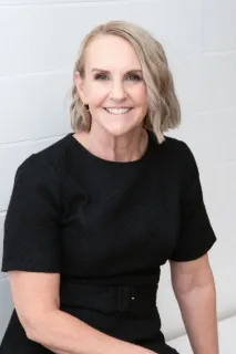 Emma Robinson - Real Estate Agent