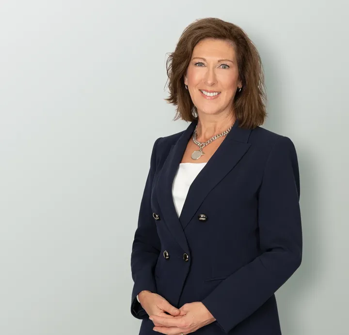 Debbie  Pearce - Real Estate Agent