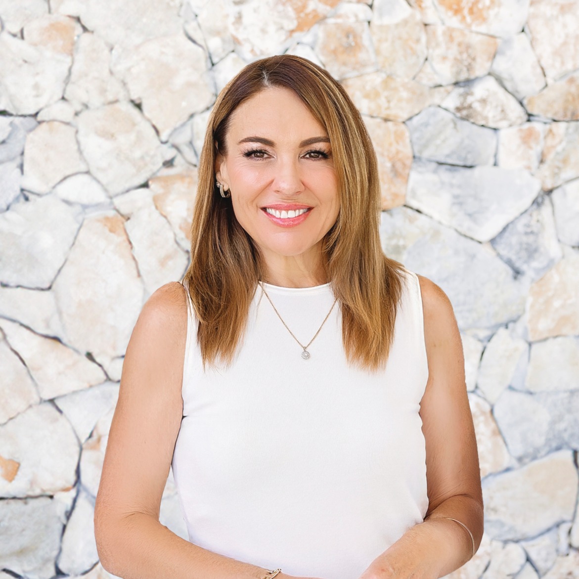 Rowena  Gill - Real Estate Agent