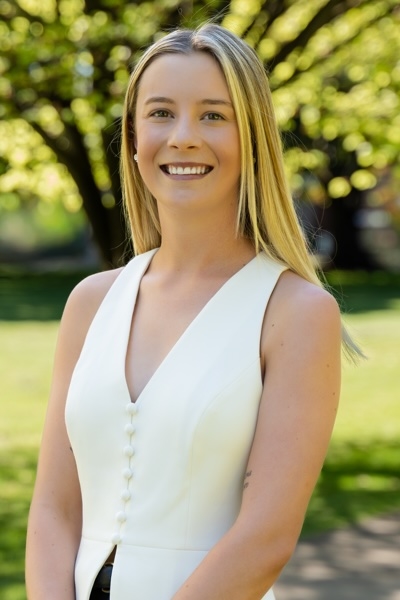 Ashley Knight - Real Estate Agent