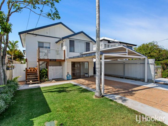 18 Bell Street, Woody Point, Qld 4019