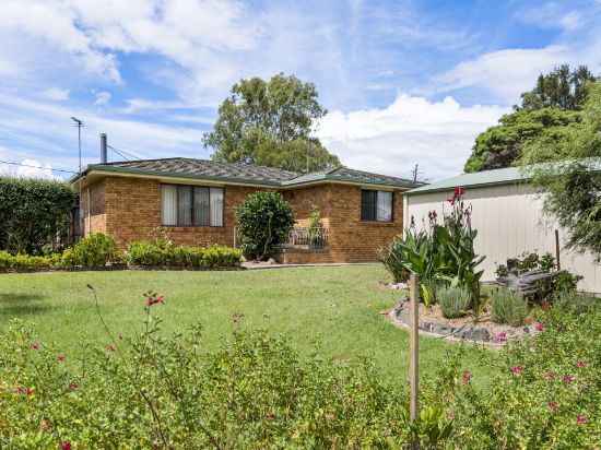 18 Briggs Street, Warwick, Qld 4370