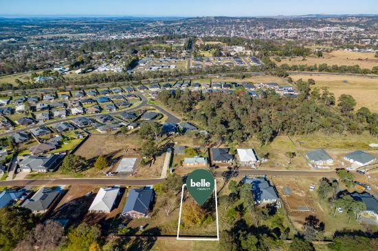 18 Campbell Parade, Armidale, NSW 2350