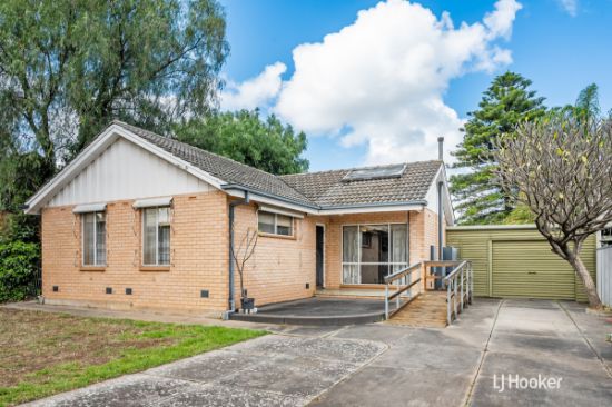 18 Deptford Street, Elizabeth Grove, SA 5112