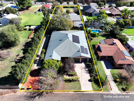 18 Lawson Street, Parkes, NSW 2870